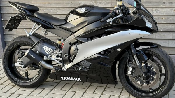 Yamaha YZF R6R